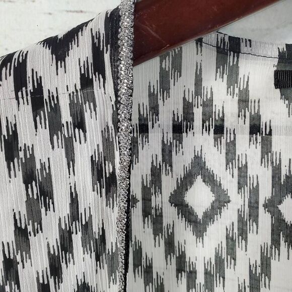 Maurices L/XL Black White Aztec Print Kimono Cardigan Beaded Trim Sheer Lightwei - Picture 4 of 9